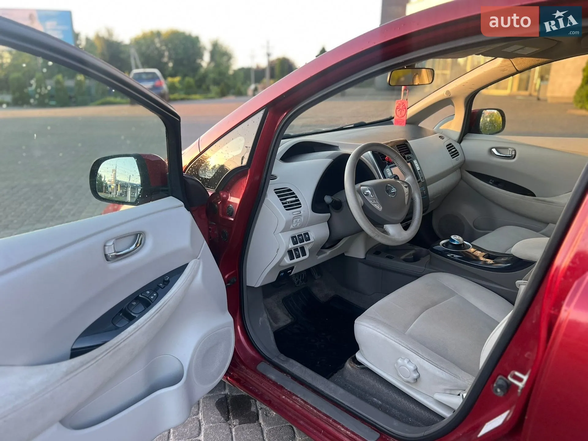 2012 Nissan Leaf - мініатюра 11