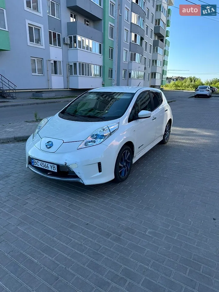 2017 Nissan Leaf - мініатюра 12