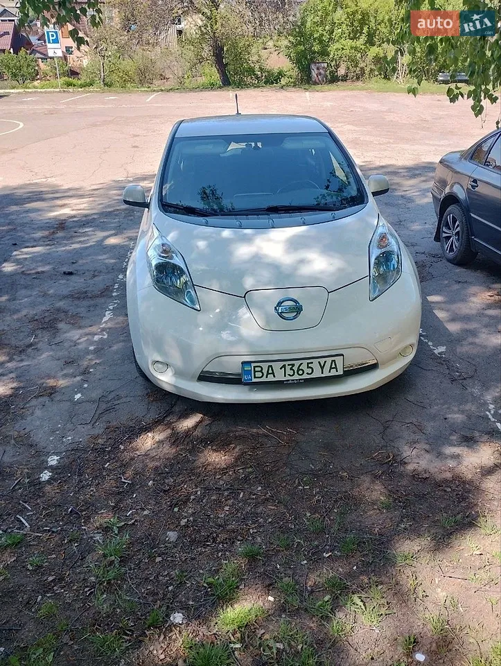 2014 Nissan Leaf - мініатюра 11