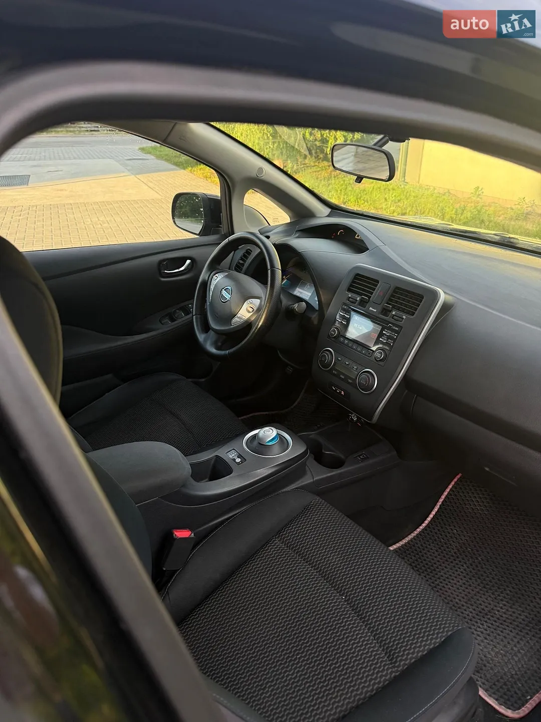 2014 Nissan Leaf - мініатюра 2