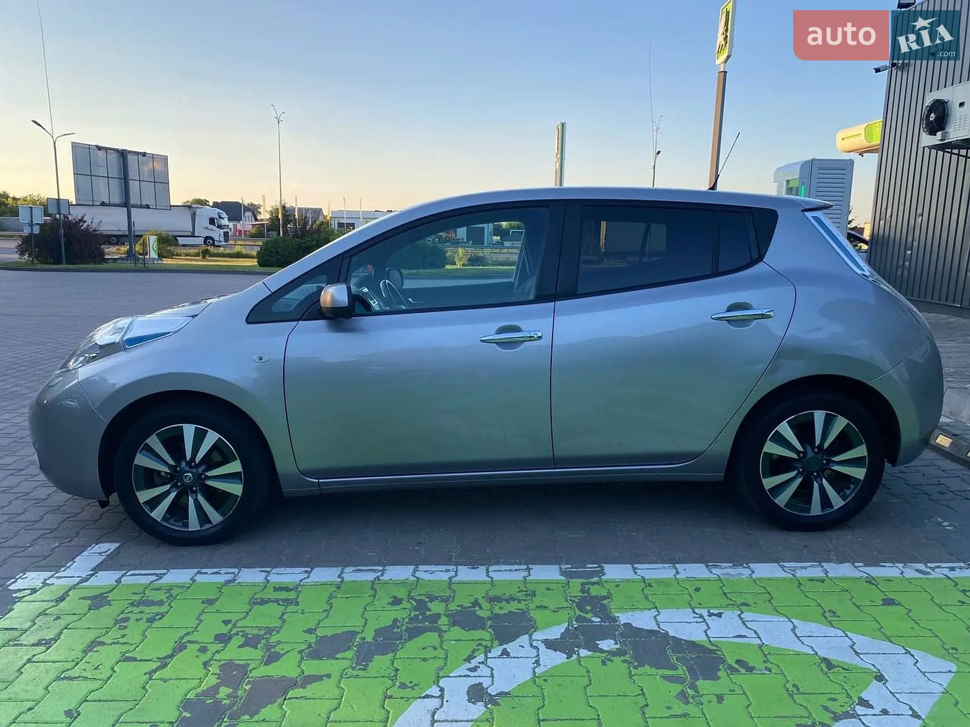 2017 Nissan Leaf - мініатюра 17