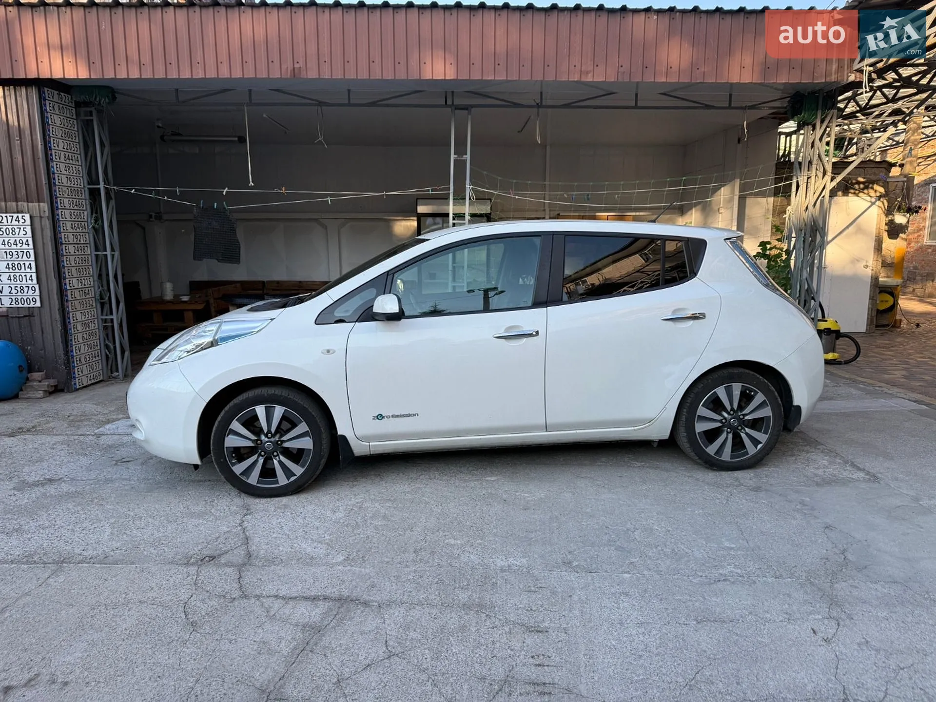2014 Nissan Leaf - мініатюра 35
