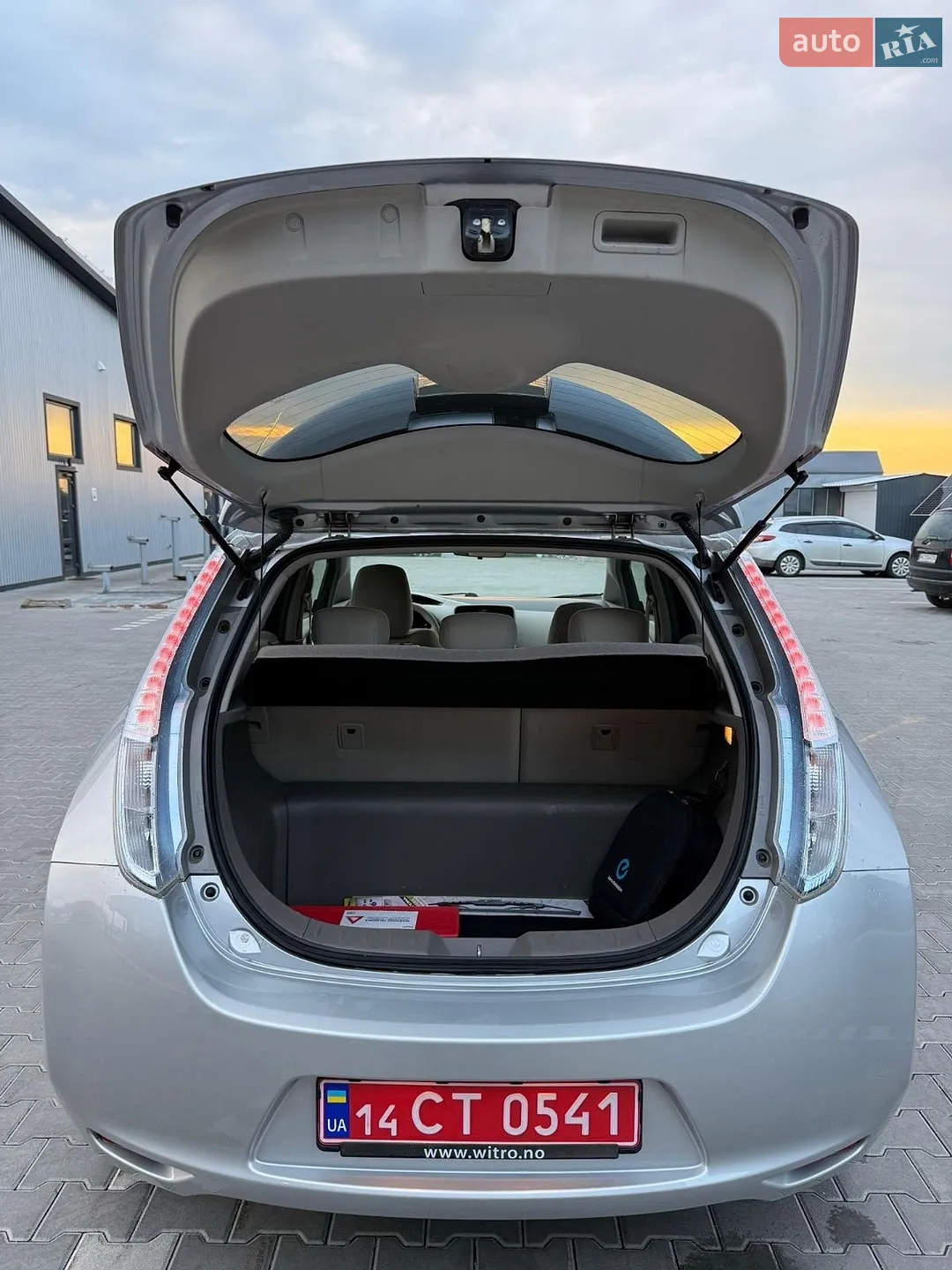 2012 Nissan Leaf - мініатюра 11