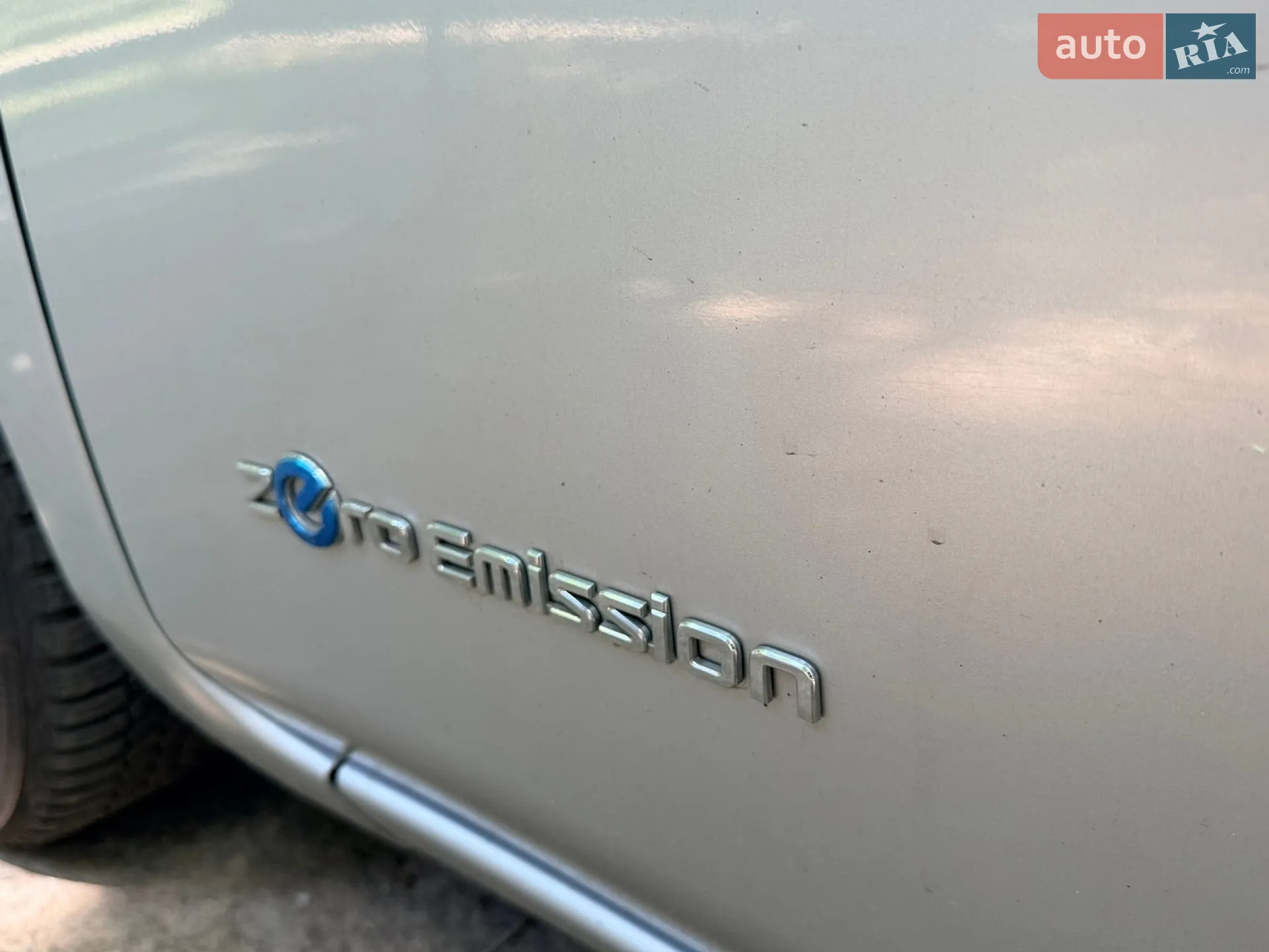 2010 Nissan Leaf - мініатюра 18