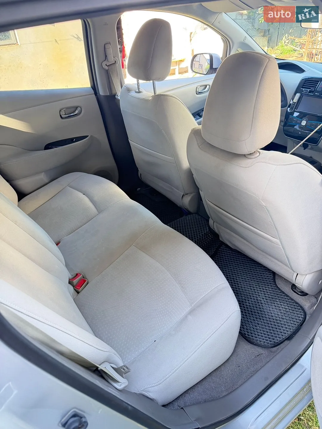 2012 Nissan Leaf - мініатюра 9