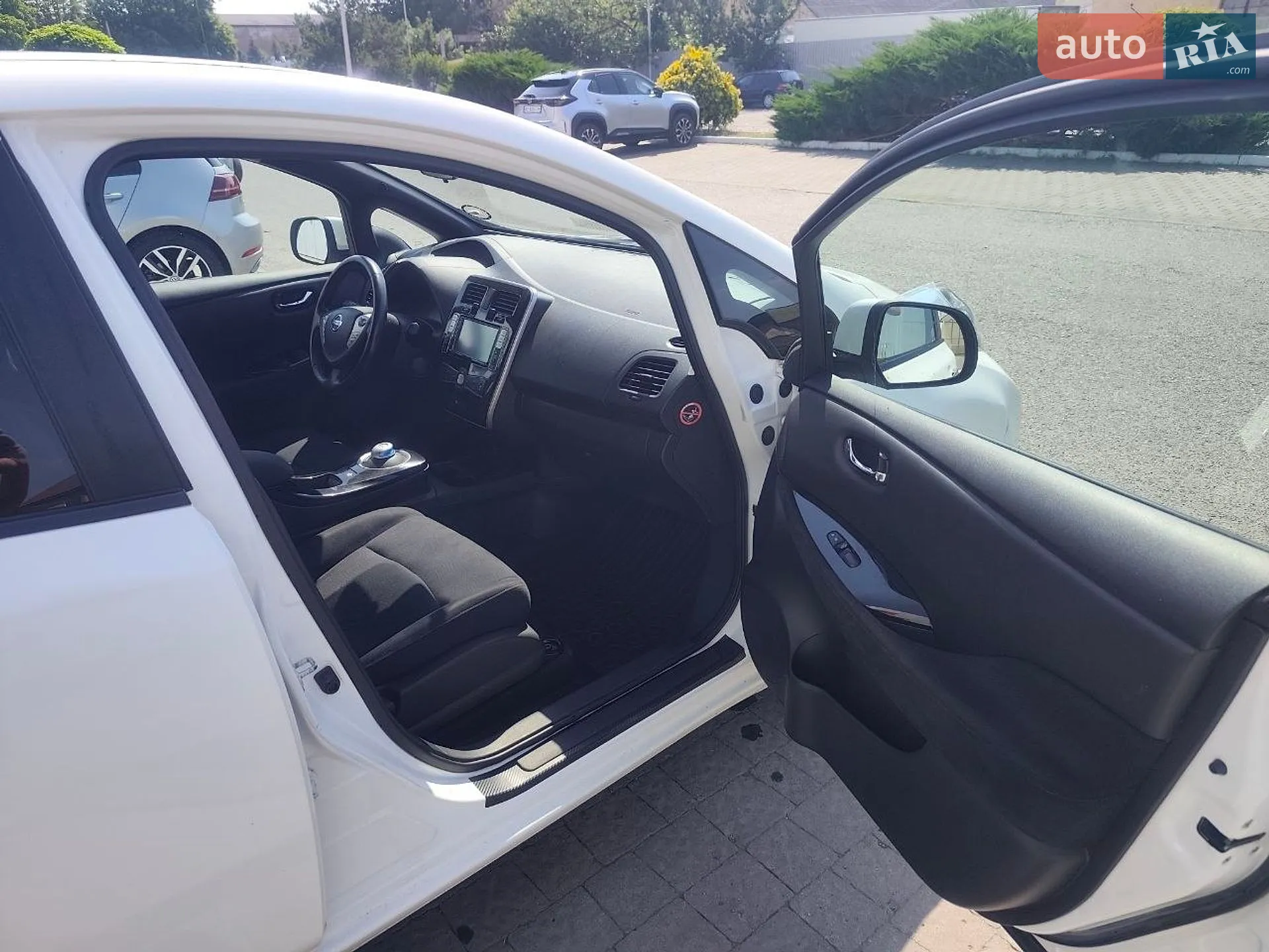 2014 Nissan Leaf - мініатюра 11