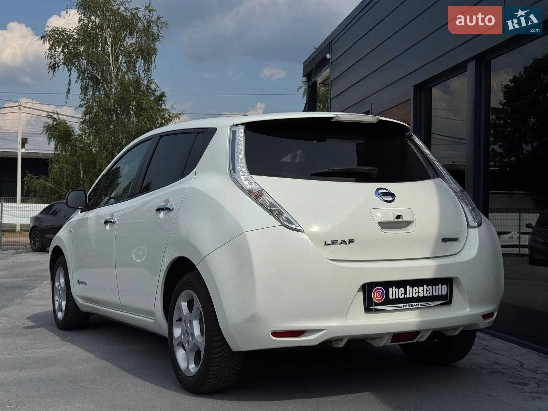 2016 Nissan Leaf - мініатюра 10