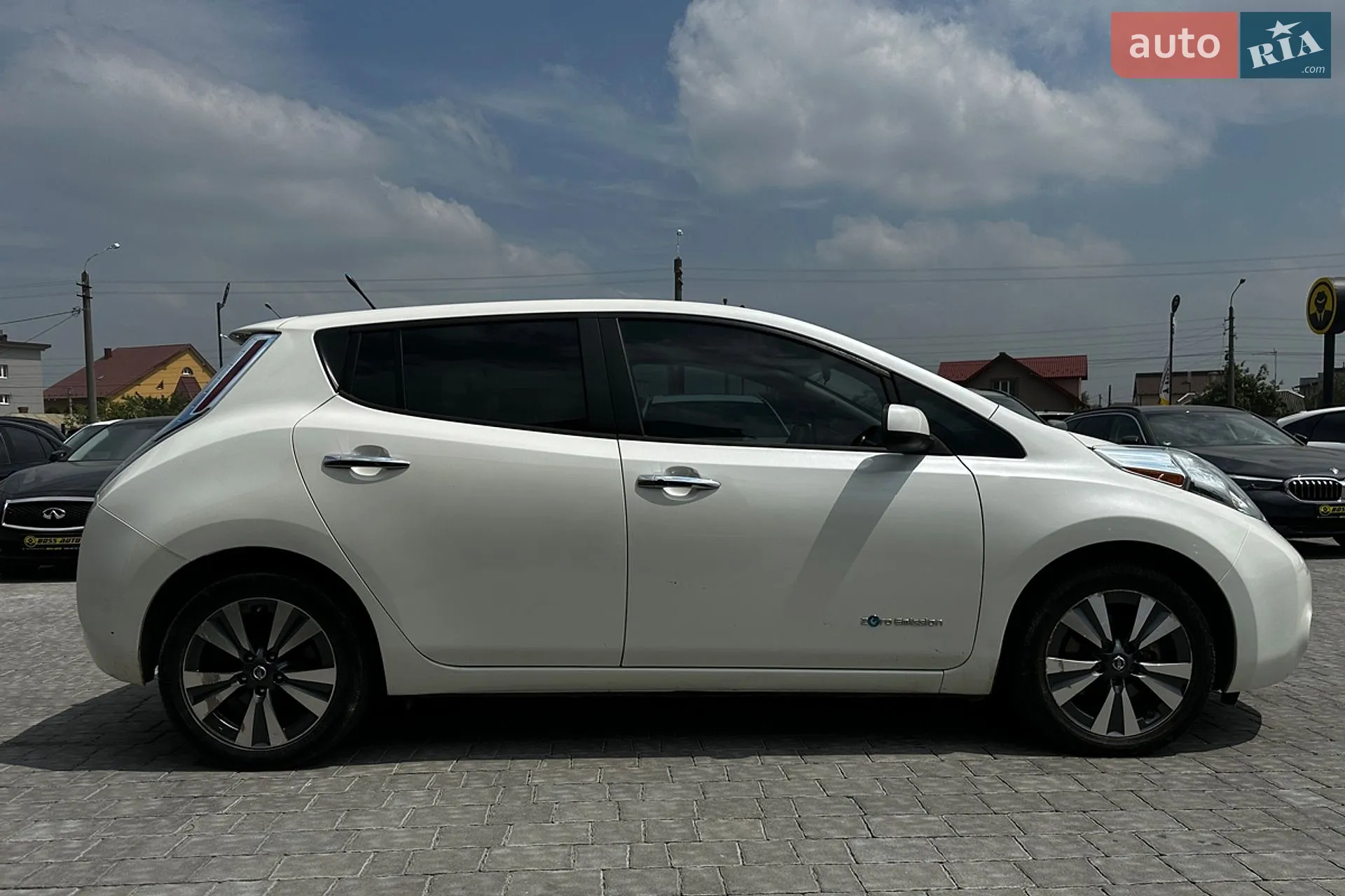 2017 Nissan Leaf - мініатюра 8