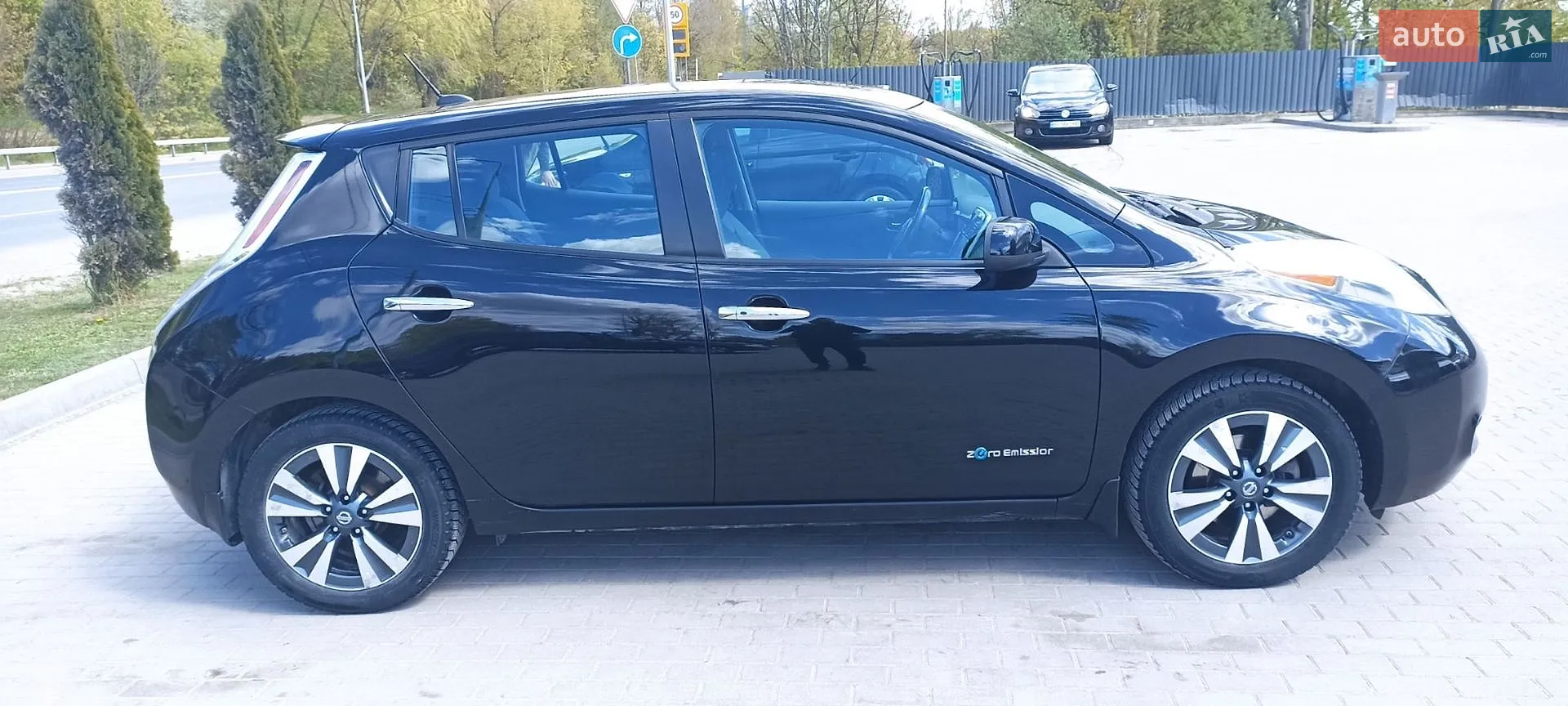 2017 Nissan Leaf - мініатюра 13