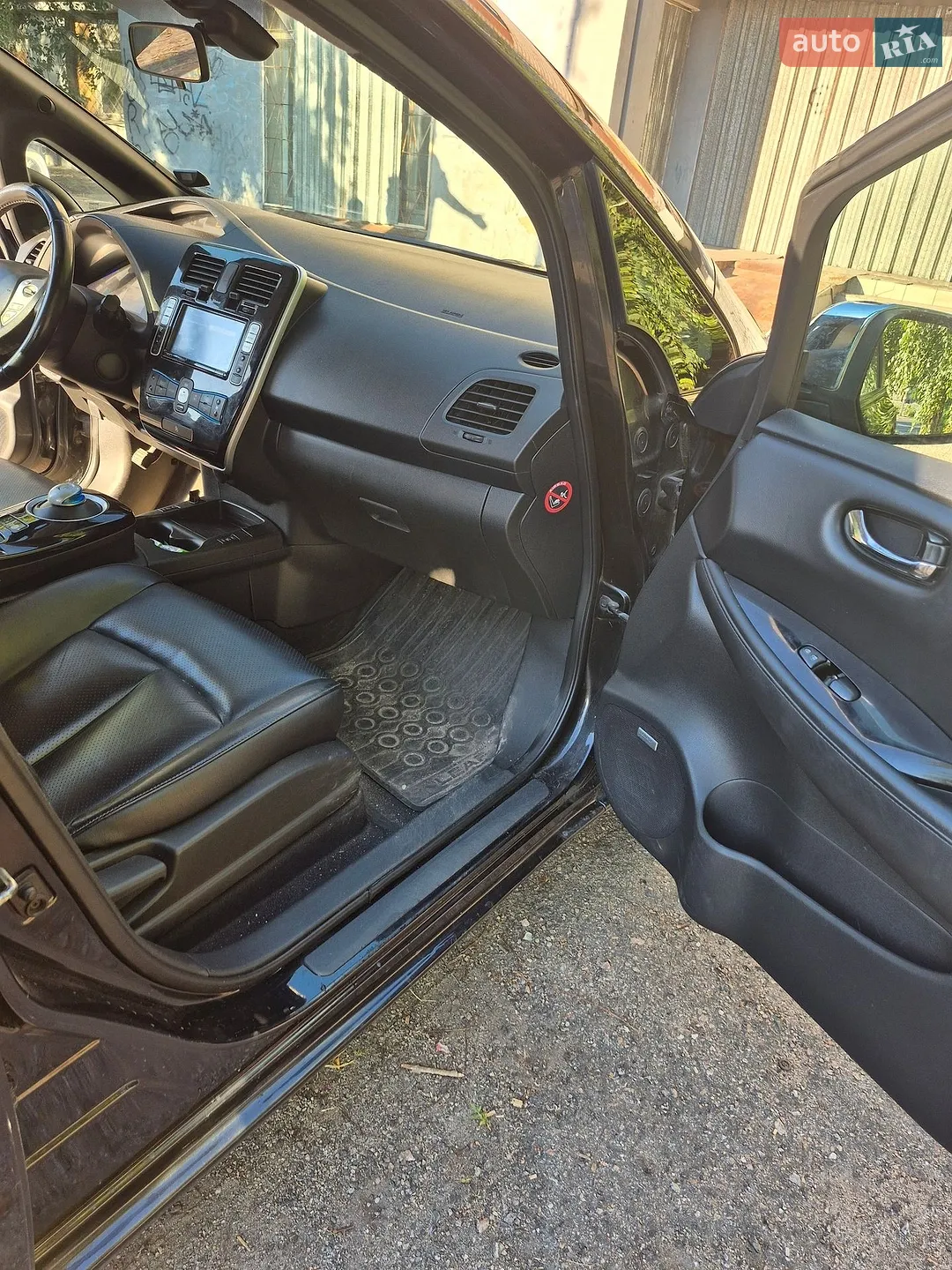 2015 Nissan Leaf - мініатюра 14
