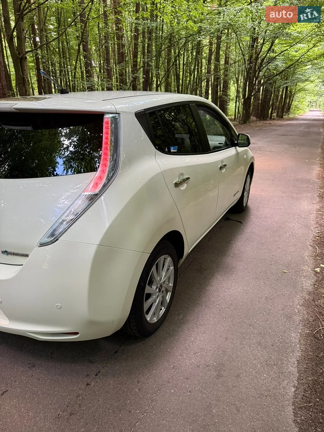 2010 Nissan Leaf - мініатюра 5