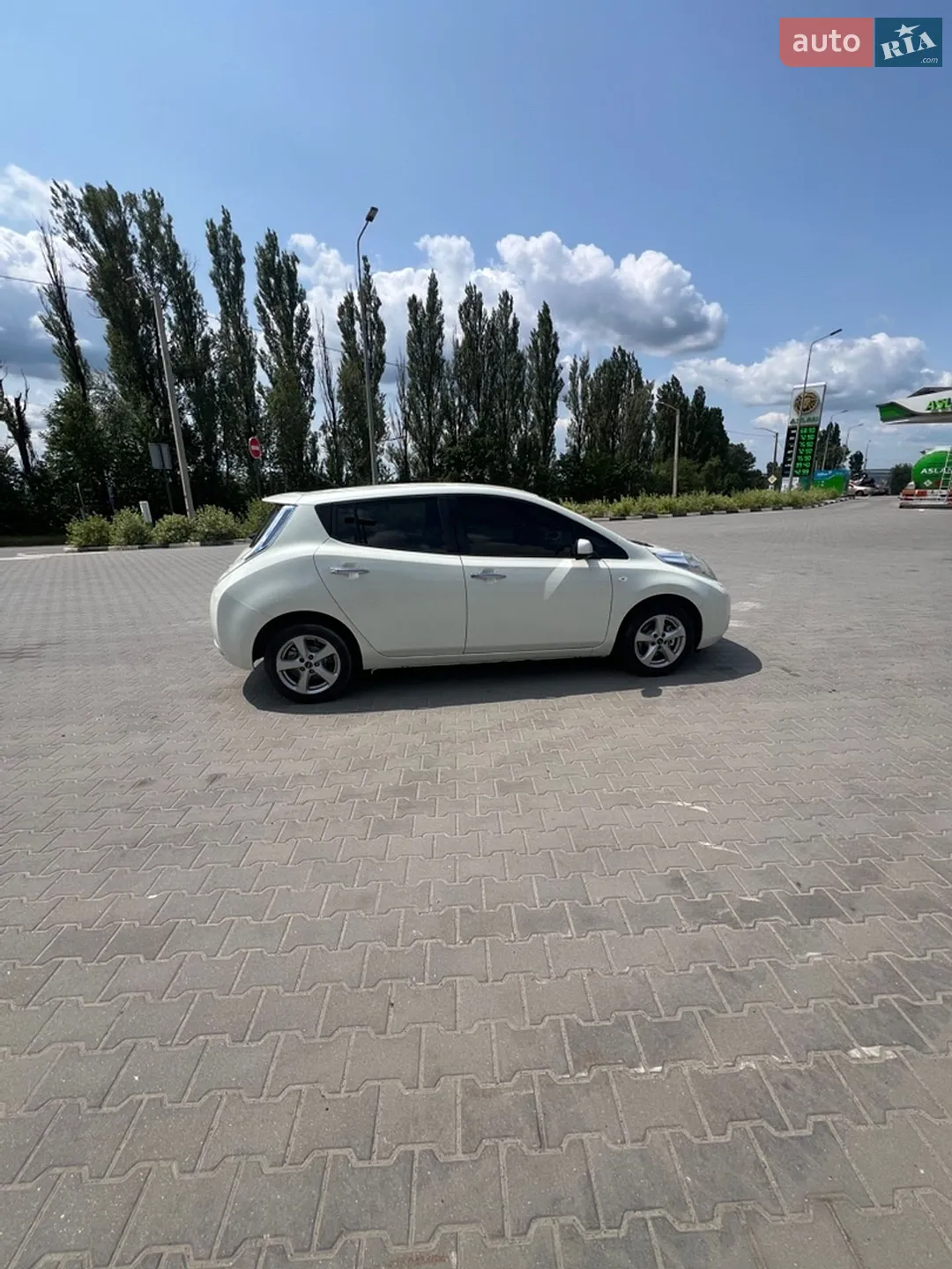 2011 Nissan Leaf - мініатюра 4