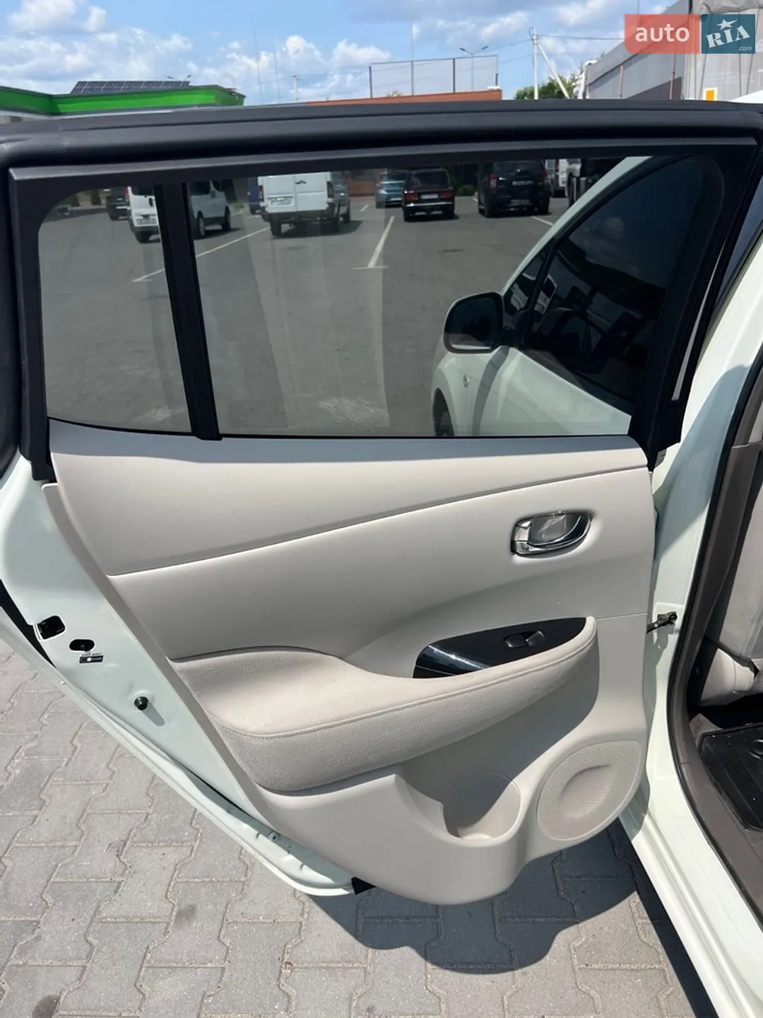 2011 Nissan Leaf - мініатюра 10