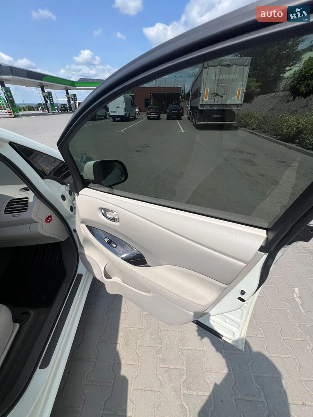 2011 Nissan Leaf - мініатюра 16