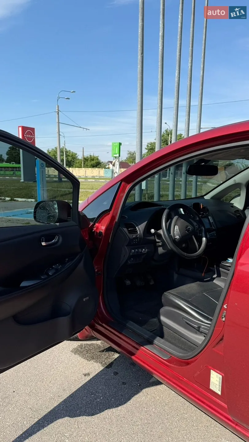 2014 Nissan Leaf - мініатюра 10