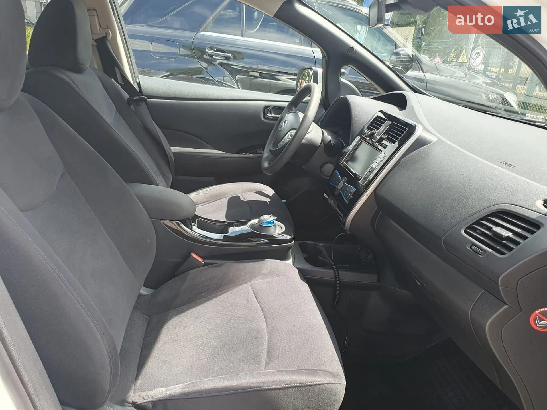 2017 Nissan Leaf - мініатюра 12