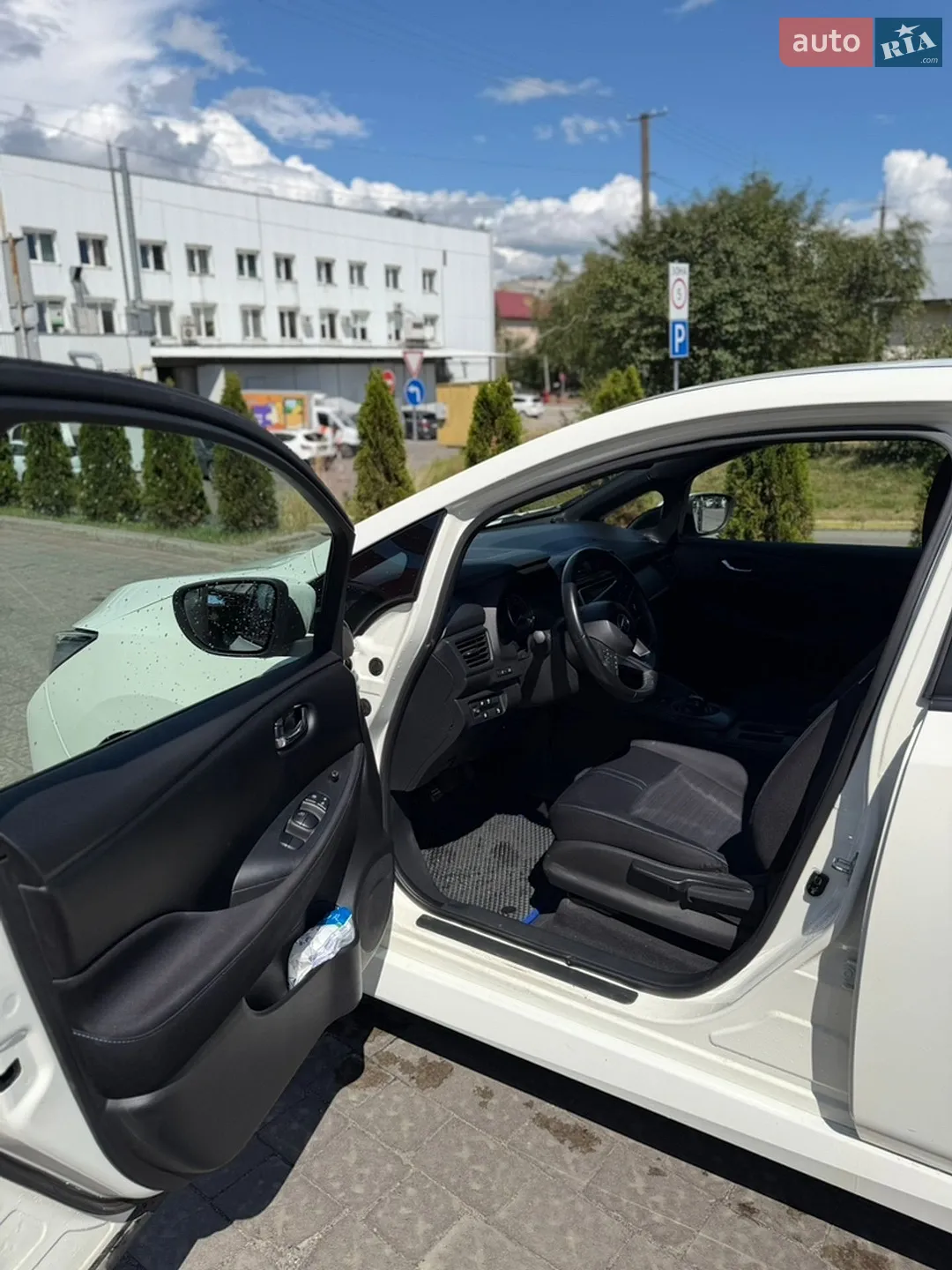2020 Nissan Leaf - мініатюра 18