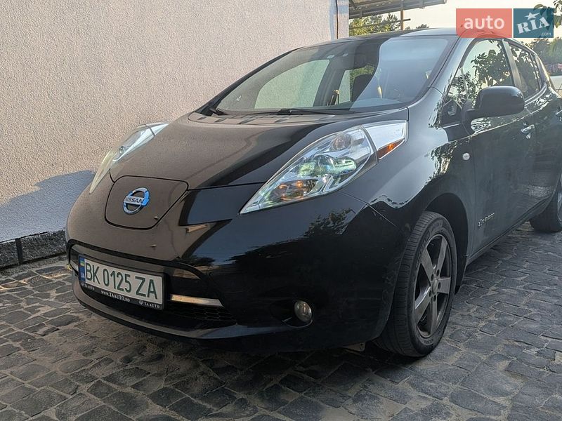 Хетчбек Nissan Leaf 2011 в Костопілі