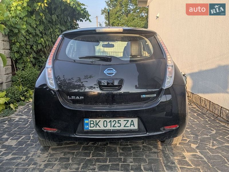 Хетчбек Nissan Leaf 2011 в Костопілі