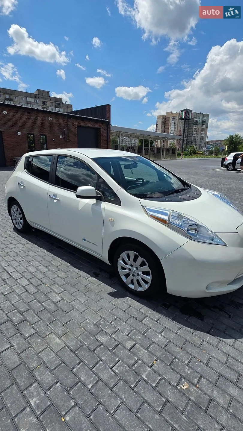 2014 Nissan Leaf - мініатюра 2