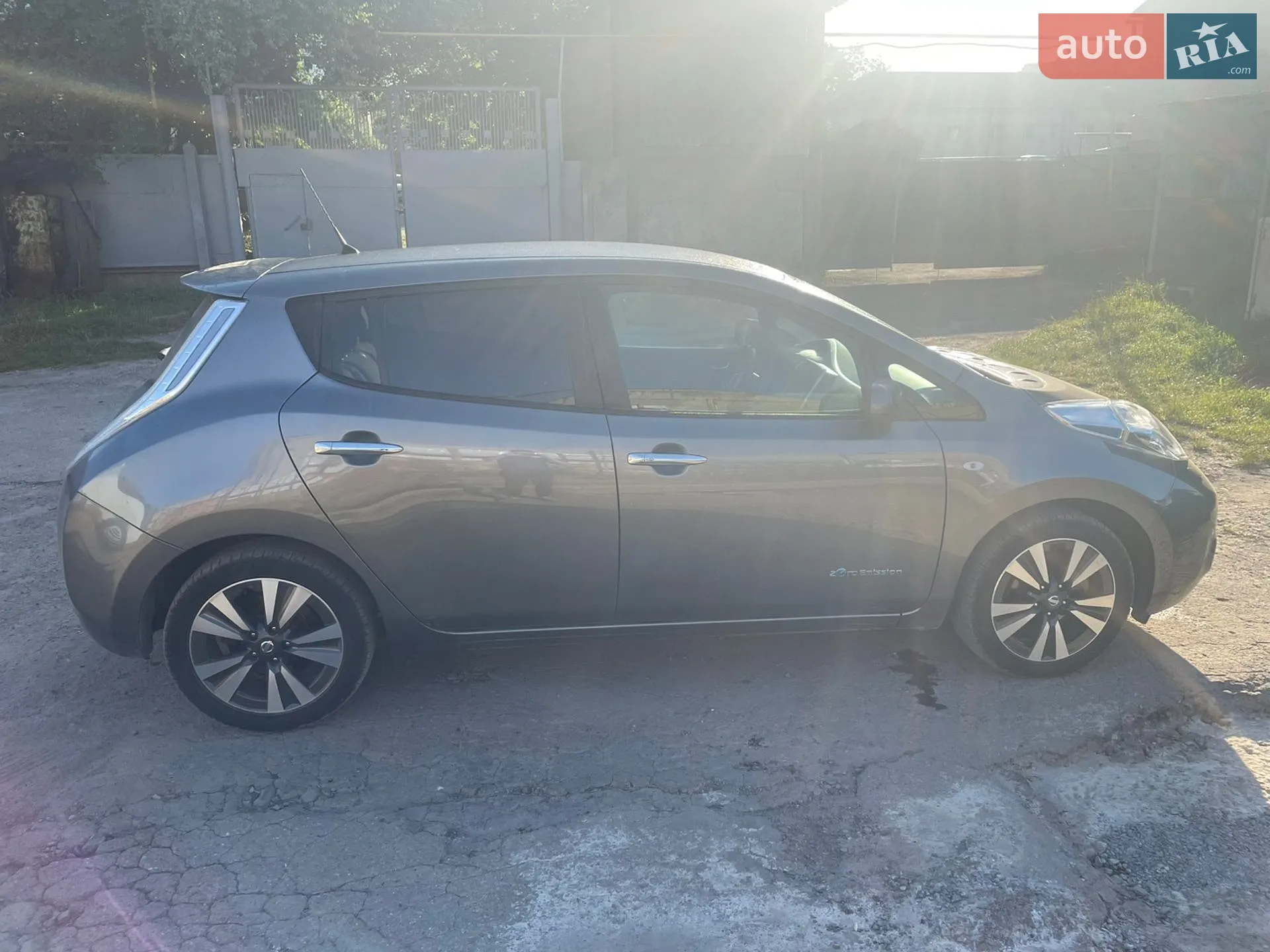 2017 Nissan Leaf - мініатюра 3