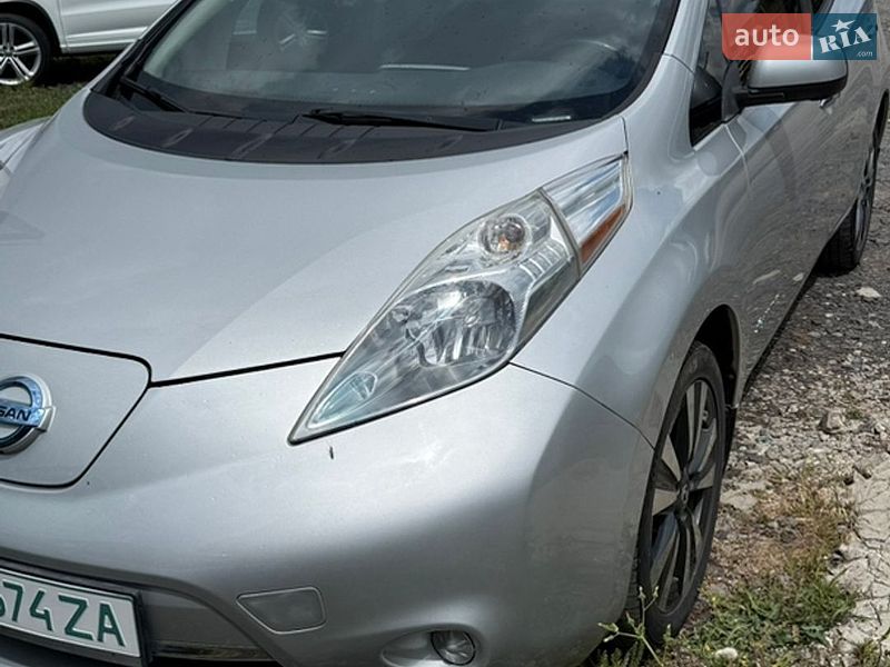 Nissan Leaf, photos from the listing