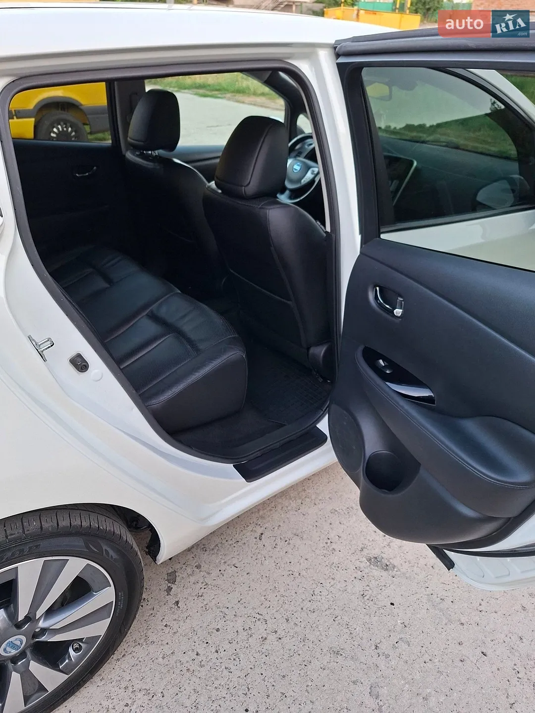 2014 Nissan Leaf - мініатюра 35
