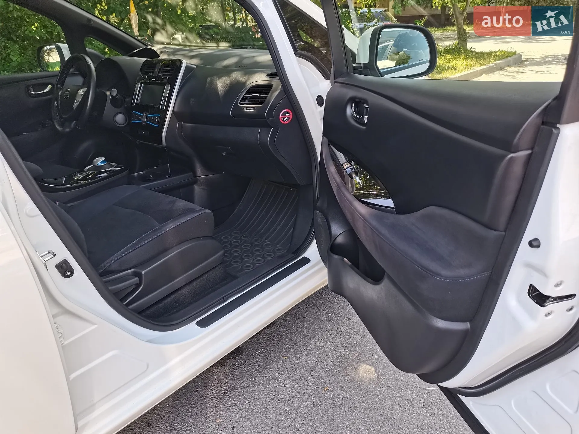 2017 Nissan Leaf - мініатюра 11