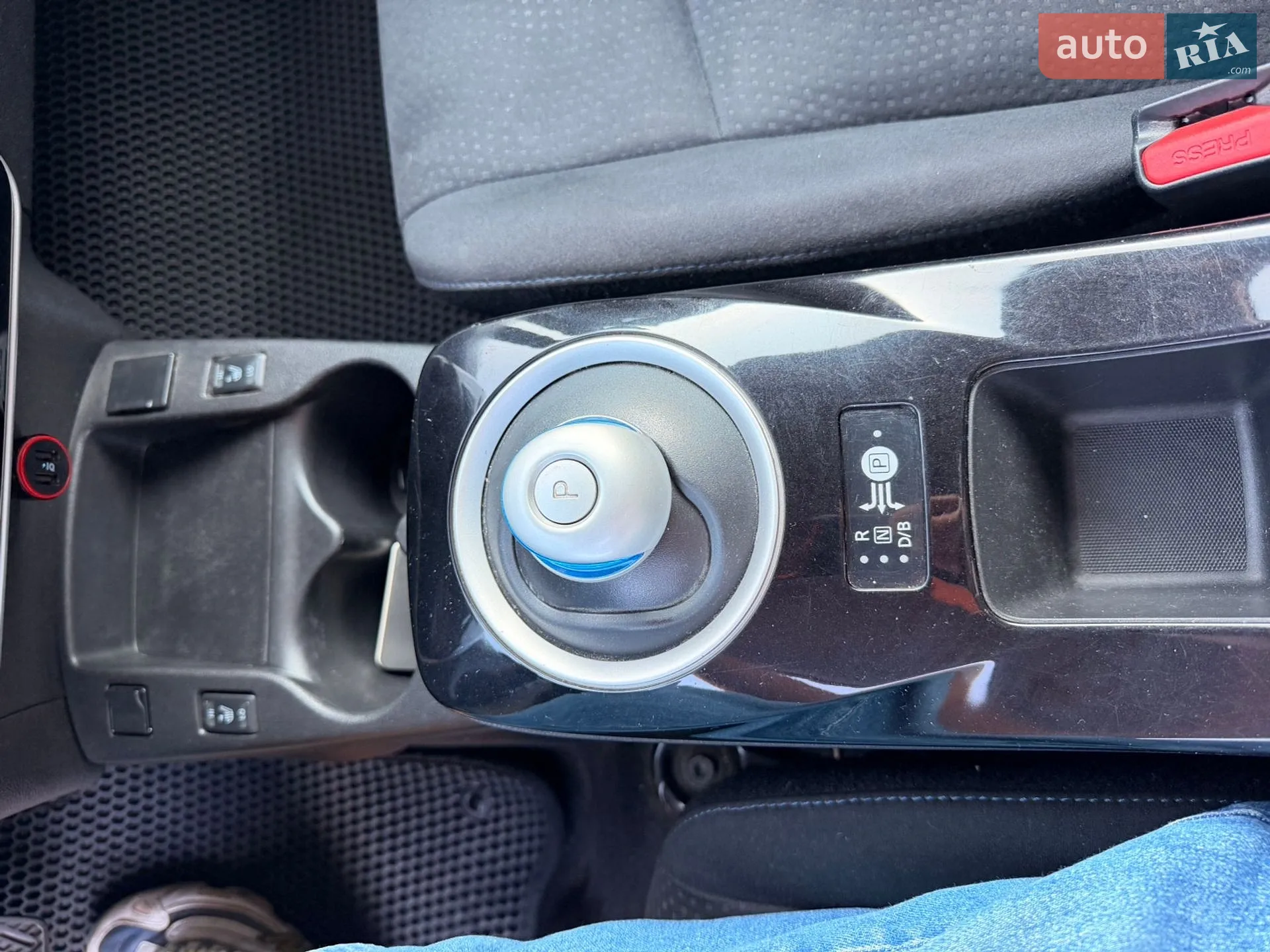 2013 Nissan Leaf - мініатюра 12