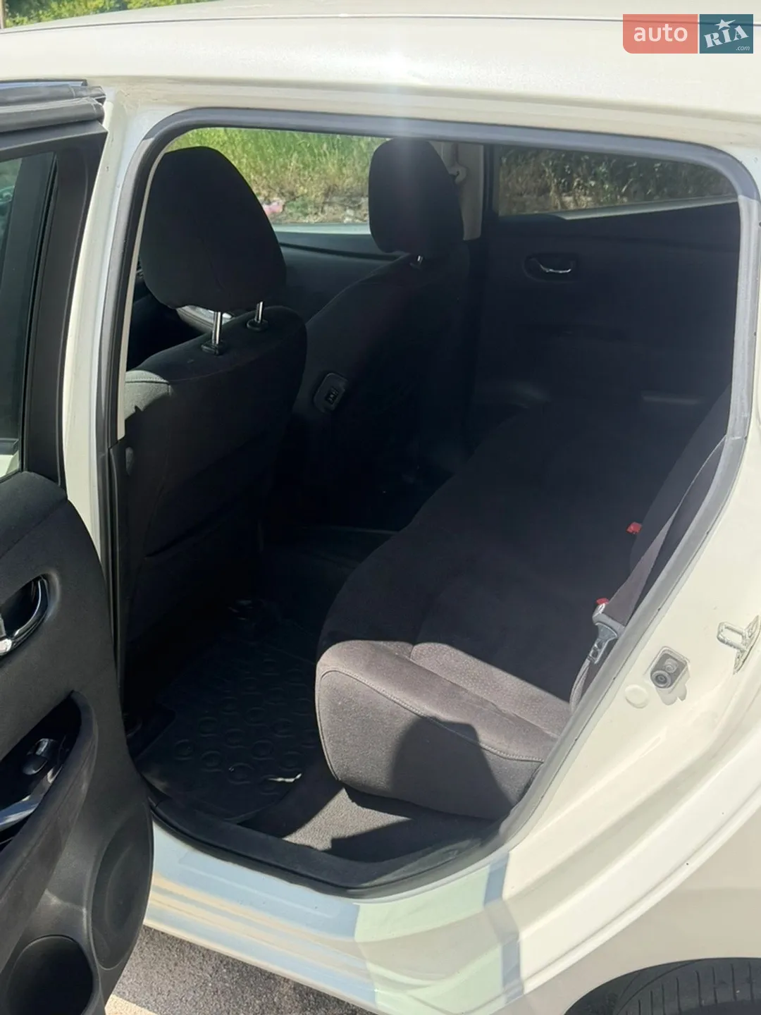 2014 Nissan Leaf - мініатюра 5