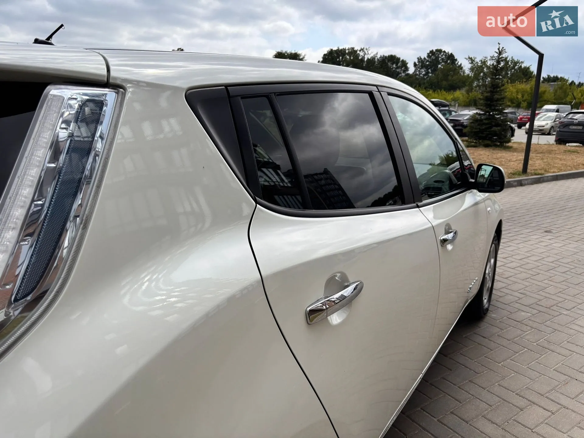 2014 Nissan Leaf - мініатюра 10