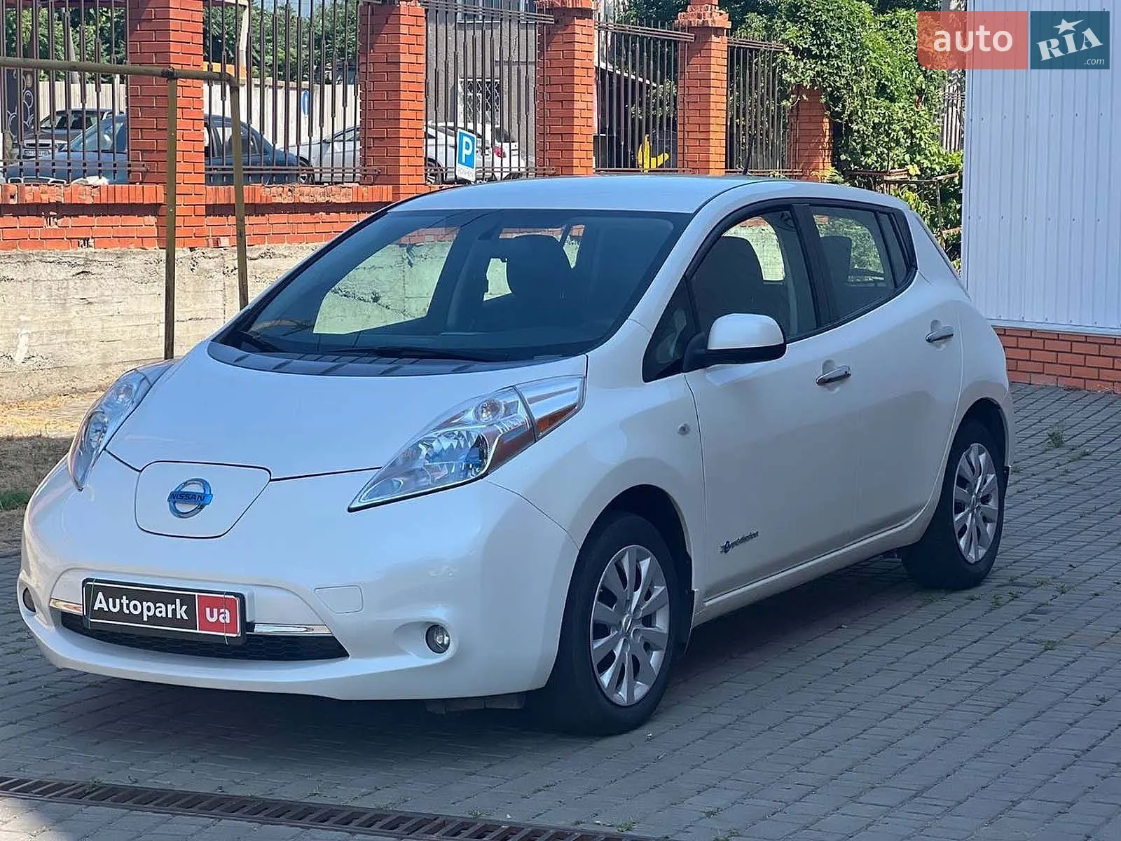 2016 Nissan Leaf - фото 1
