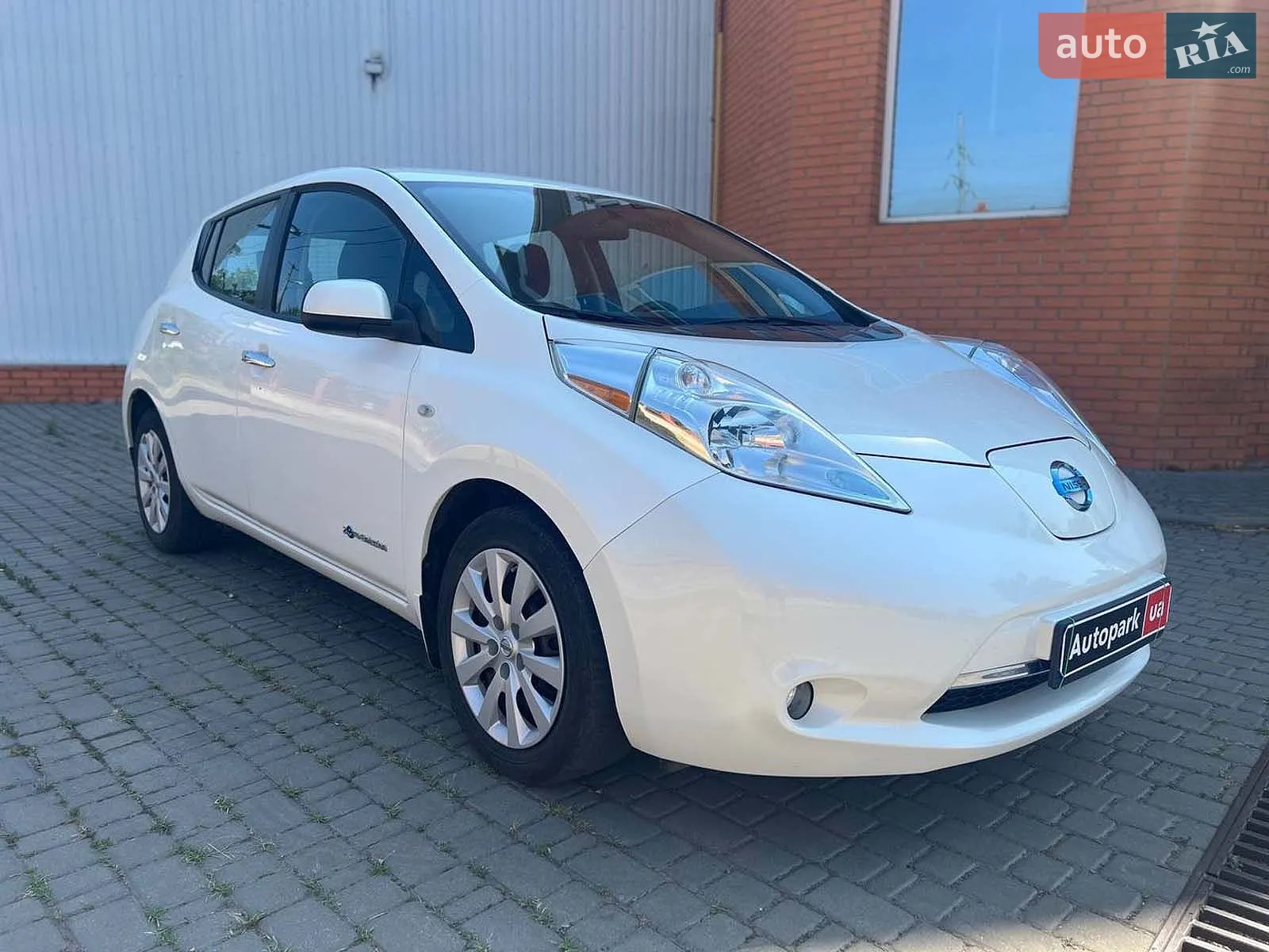 2016 Nissan Leaf - мініатюра 10