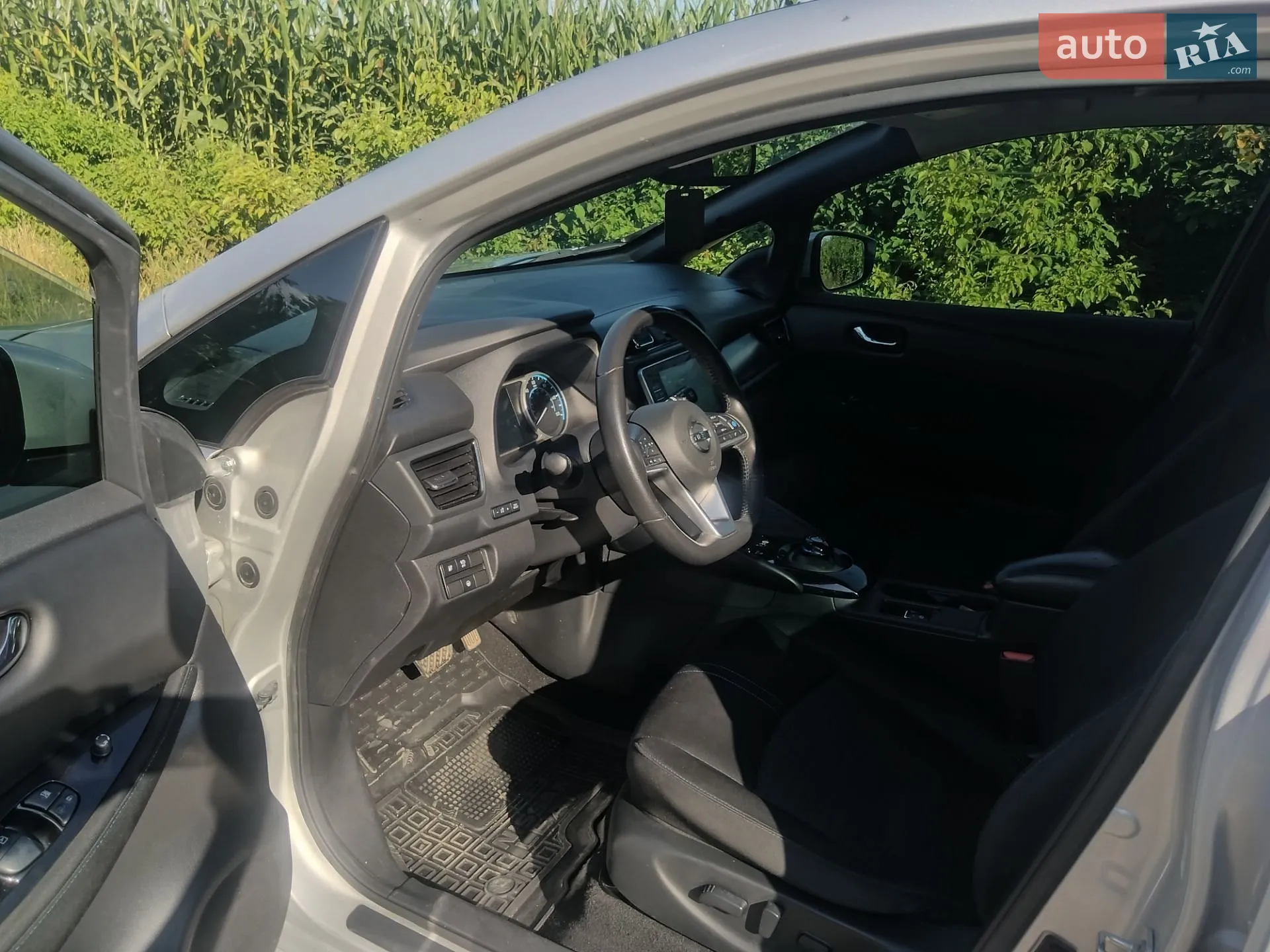 2020 Nissan Leaf - мініатюра 11
