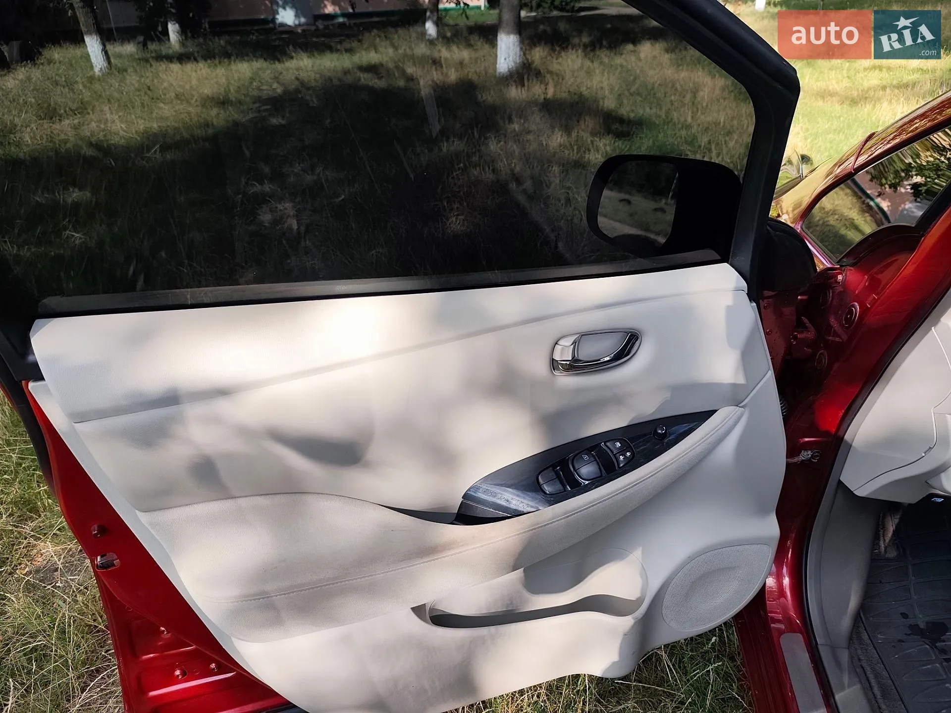 2011 Nissan Leaf - мініатюра 5