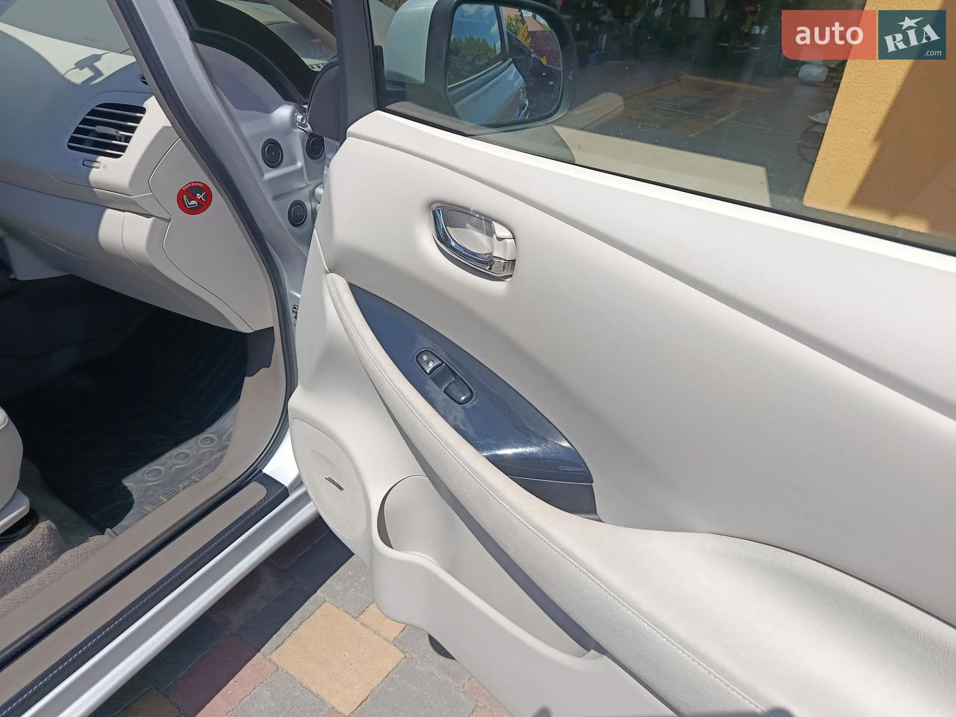 2012 Nissan Leaf - мініатюра 16