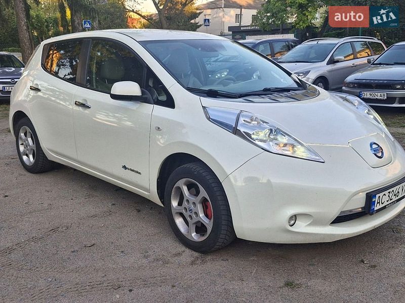Хетчбек Nissan Leaf 2012 в Красилові фото 3 Хетчбек Nissan Leaf 2012 в Красилові