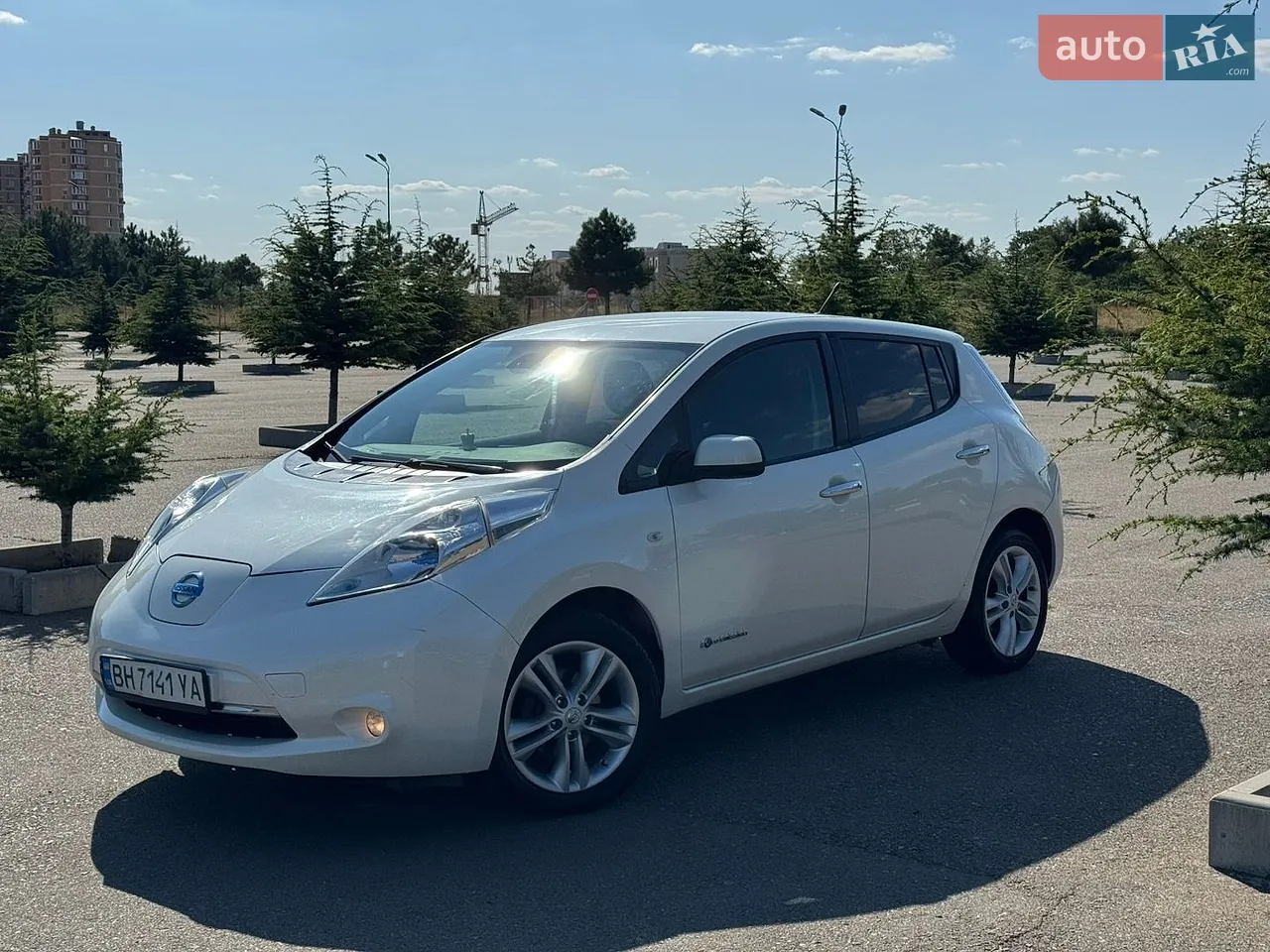2014 Nissan Leaf - мініатюра 10