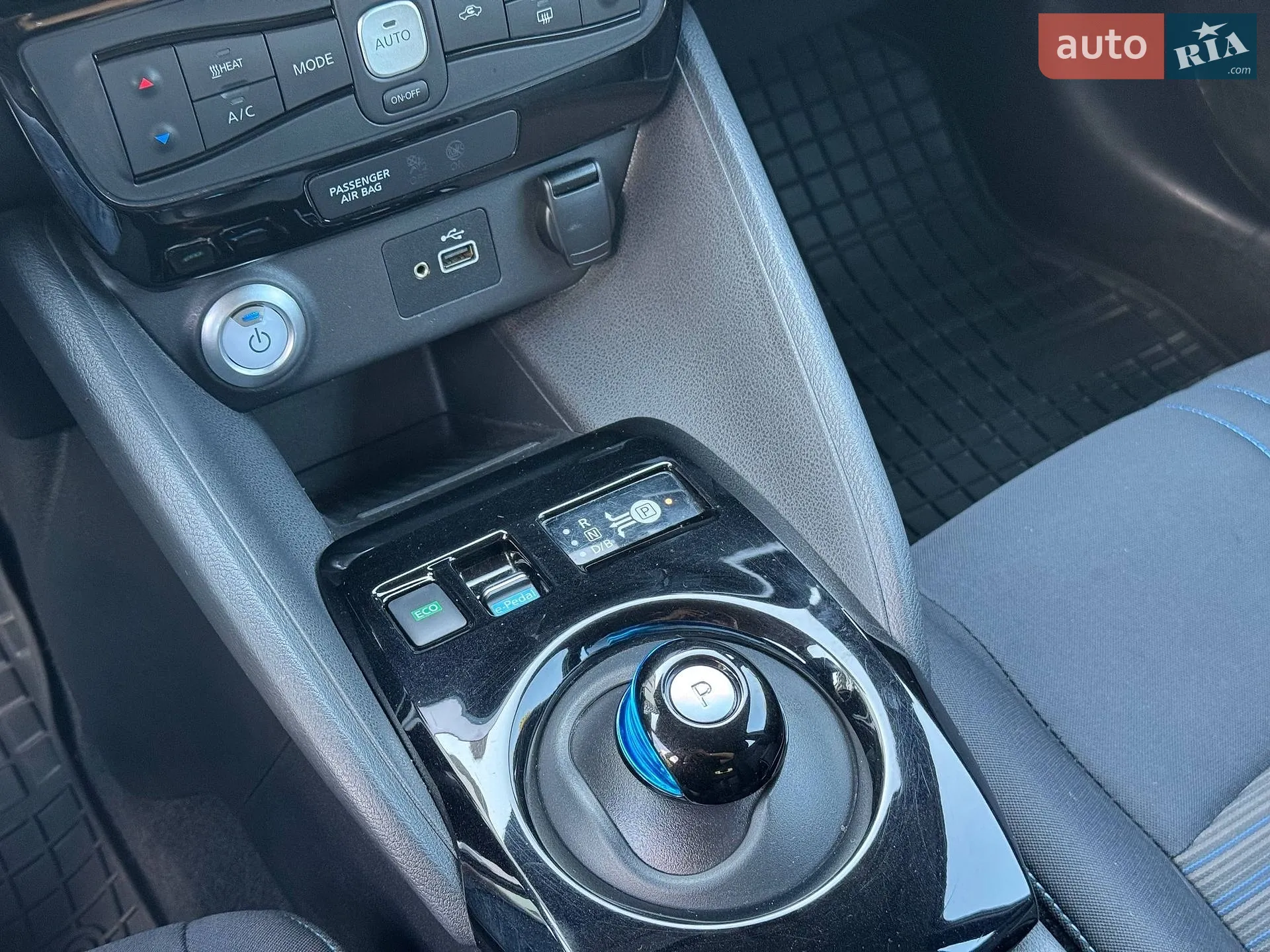 2020 Nissan Leaf - мініатюра 24