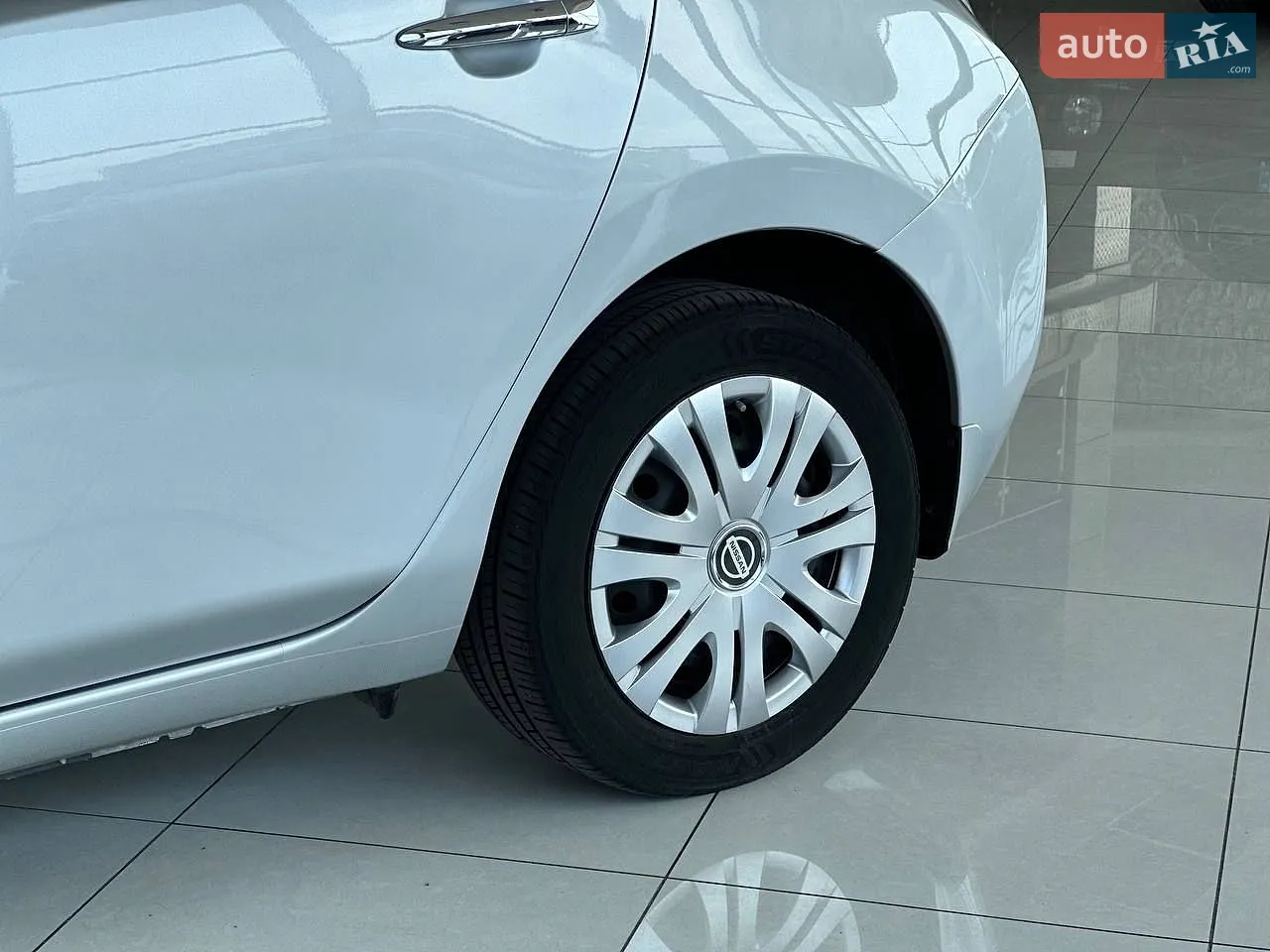2016 Nissan Leaf - мініатюра 9