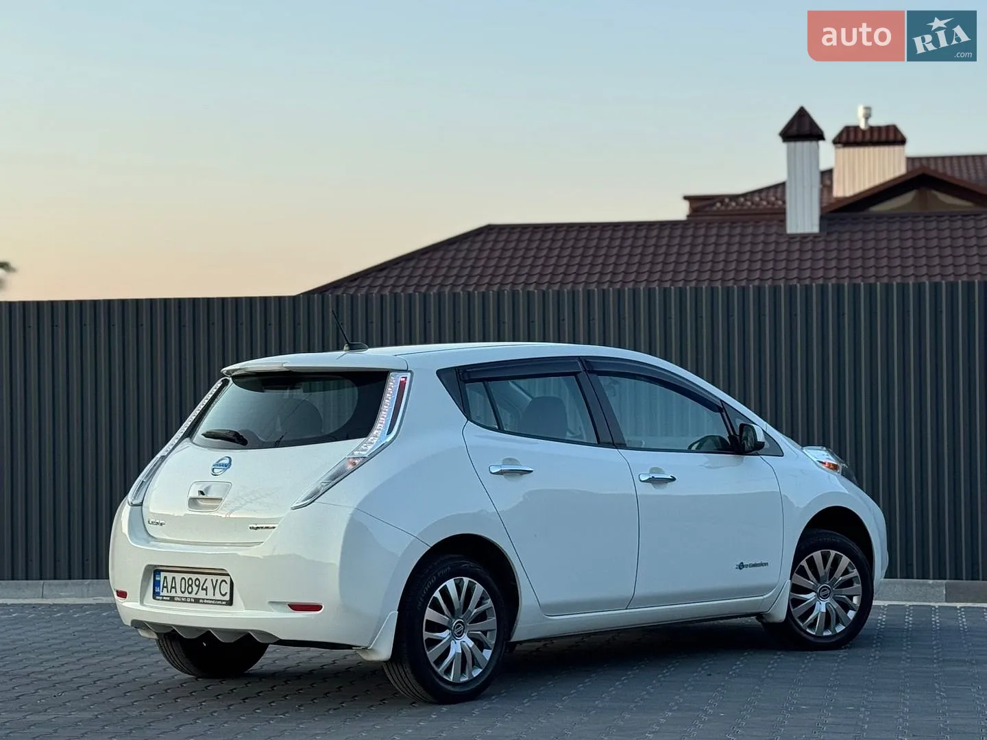 2016 Nissan Leaf - мініатюра 15
