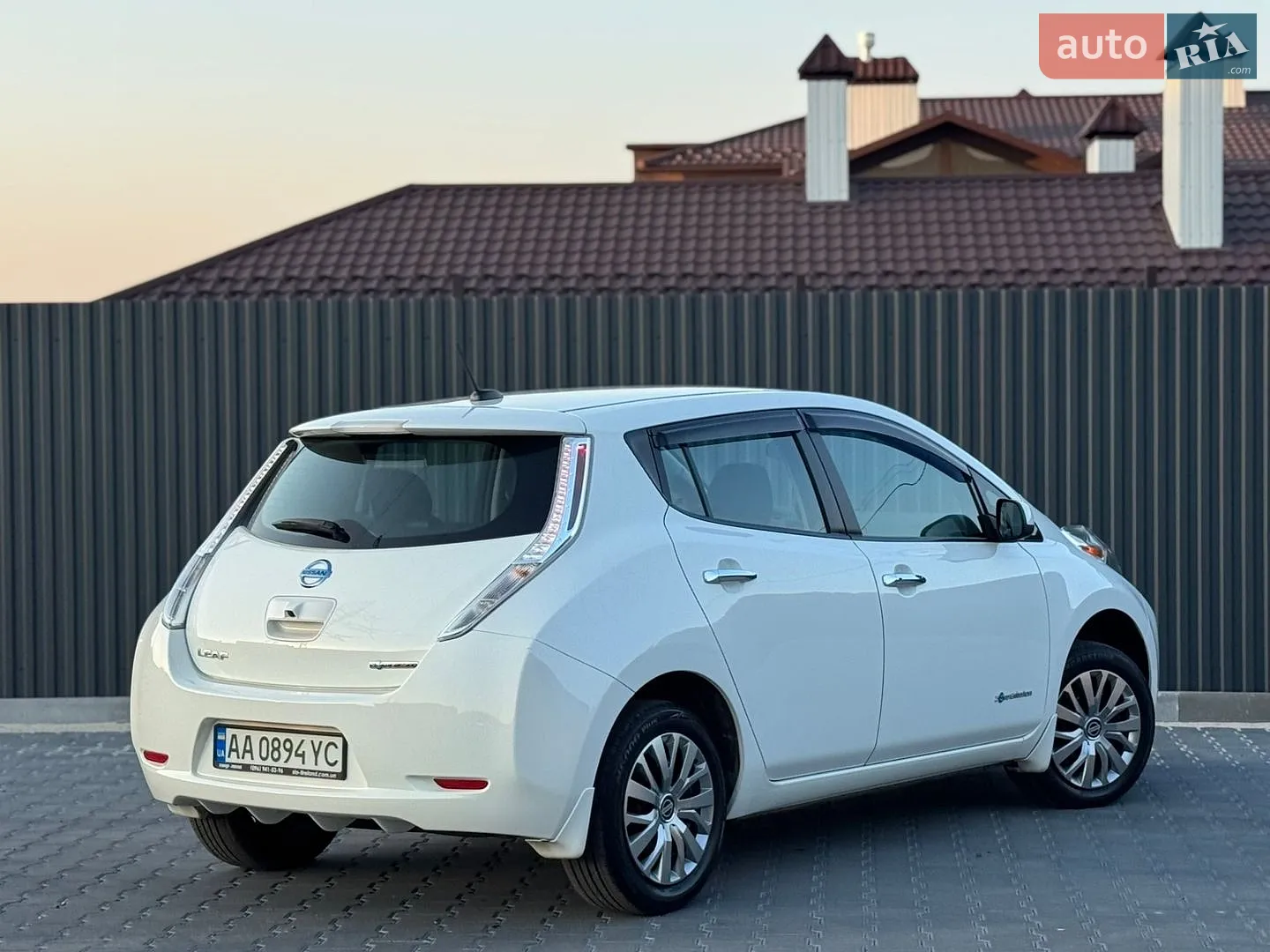 2016 Nissan Leaf - мініатюра 16