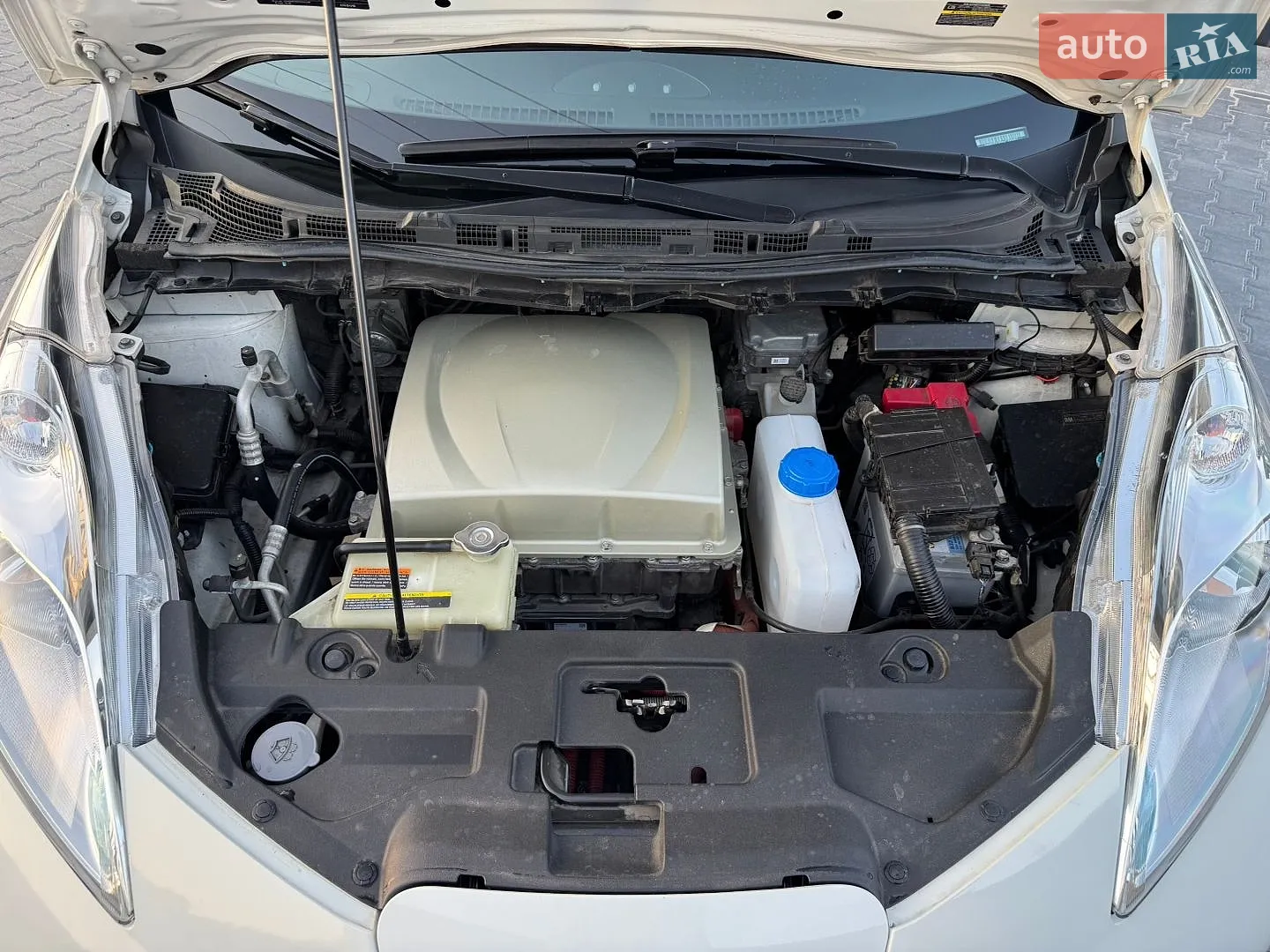 2016 Nissan Leaf - мініатюра 44