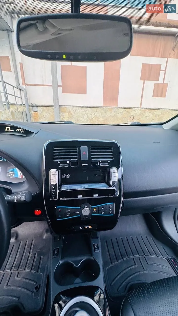 2015 Nissan Leaf - мініатюра 18