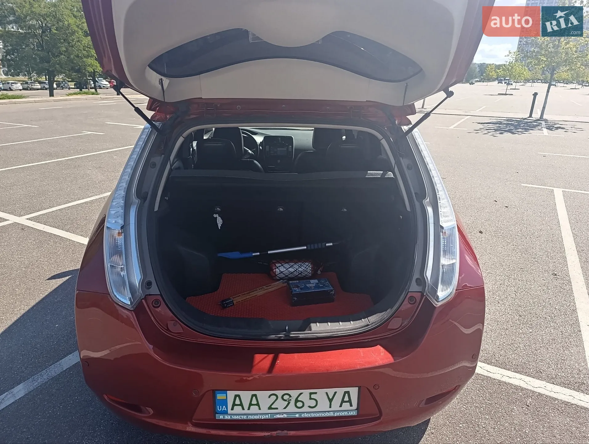 2015 Nissan Leaf - мініатюра 14