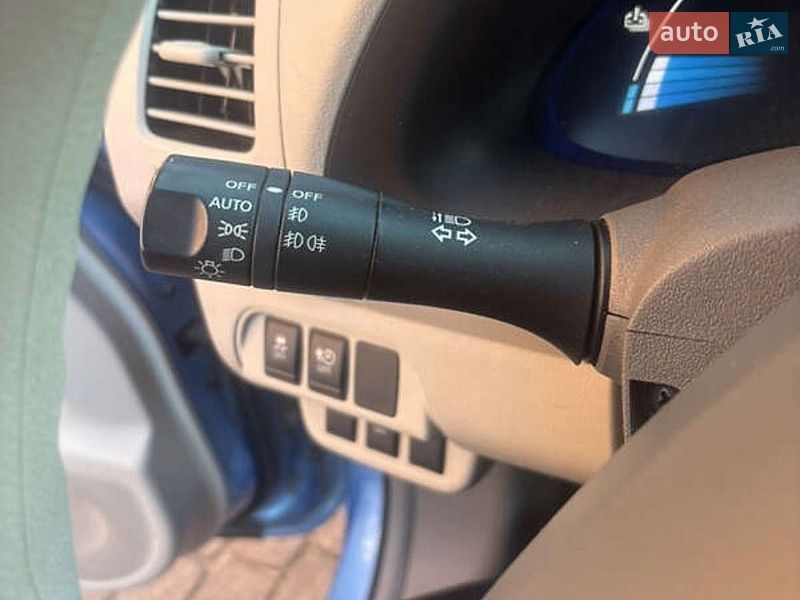 Хэтчбек Nissan Leaf 2012 в Ивано-Франково