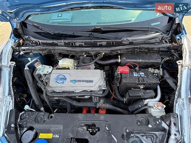 Хэтчбек Nissan Leaf 2012 в Ивано-Франково