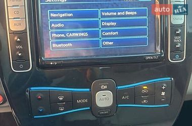 Хэтчбек Nissan Leaf 2012 в Ивано-Франково