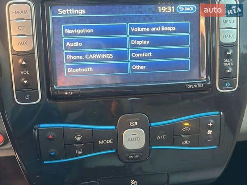 Хэтчбек Nissan Leaf 2012 в Ивано-Франково