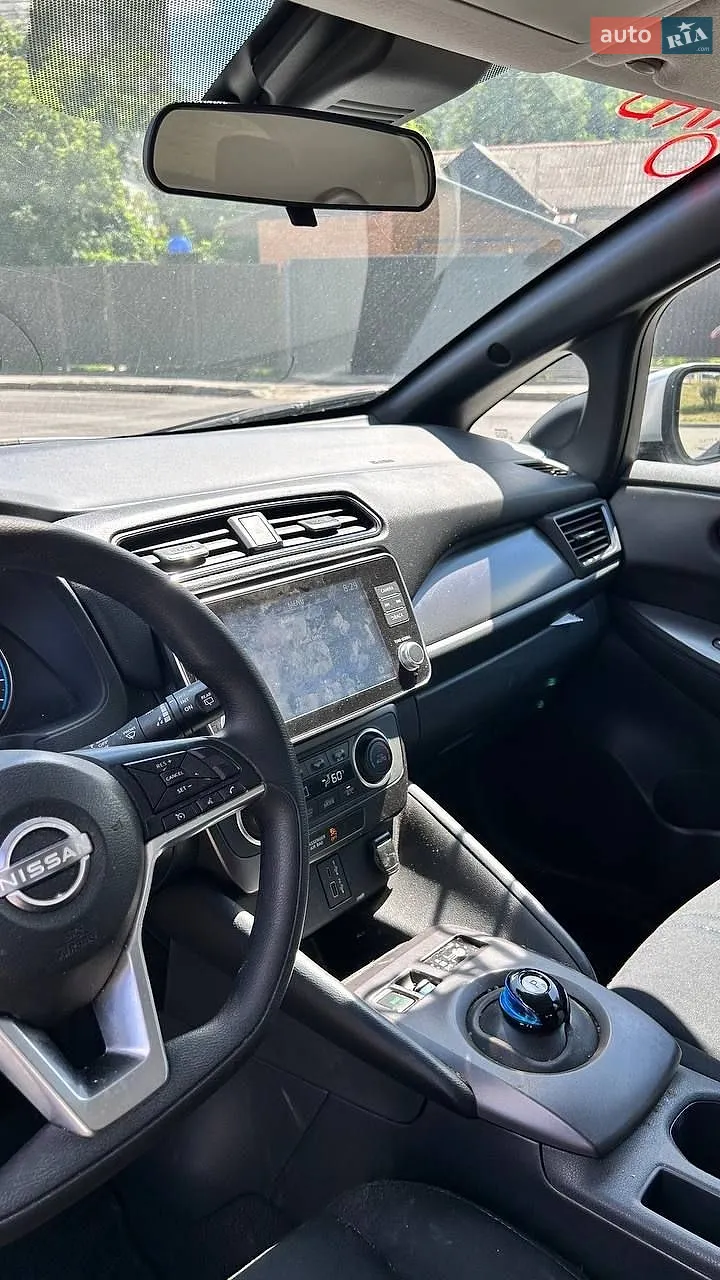 2022 Nissan Leaf - мініатюра 11